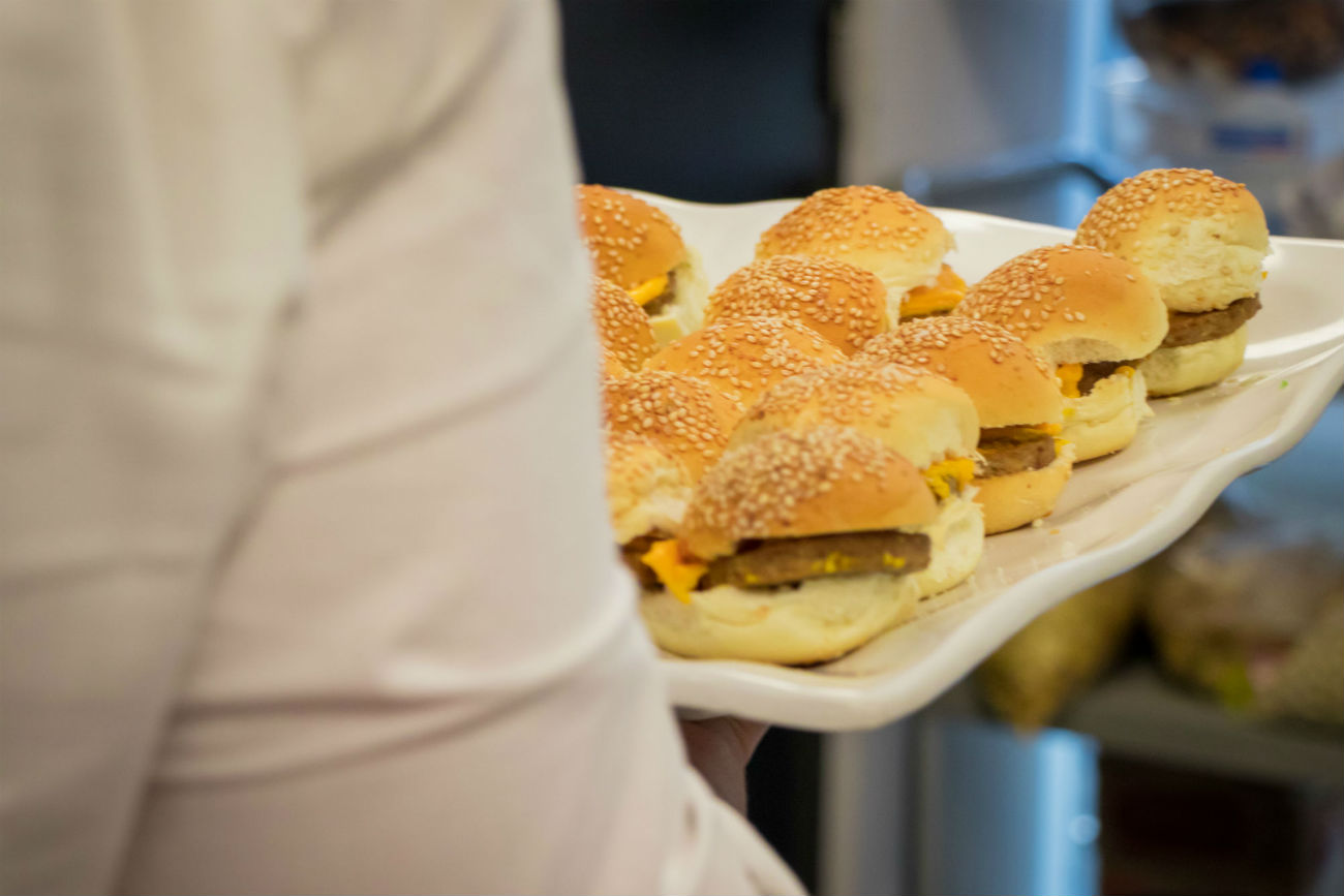 Buffet para eventos corporativos, buffet executivo, coquetel, equipe Anima Gourmet